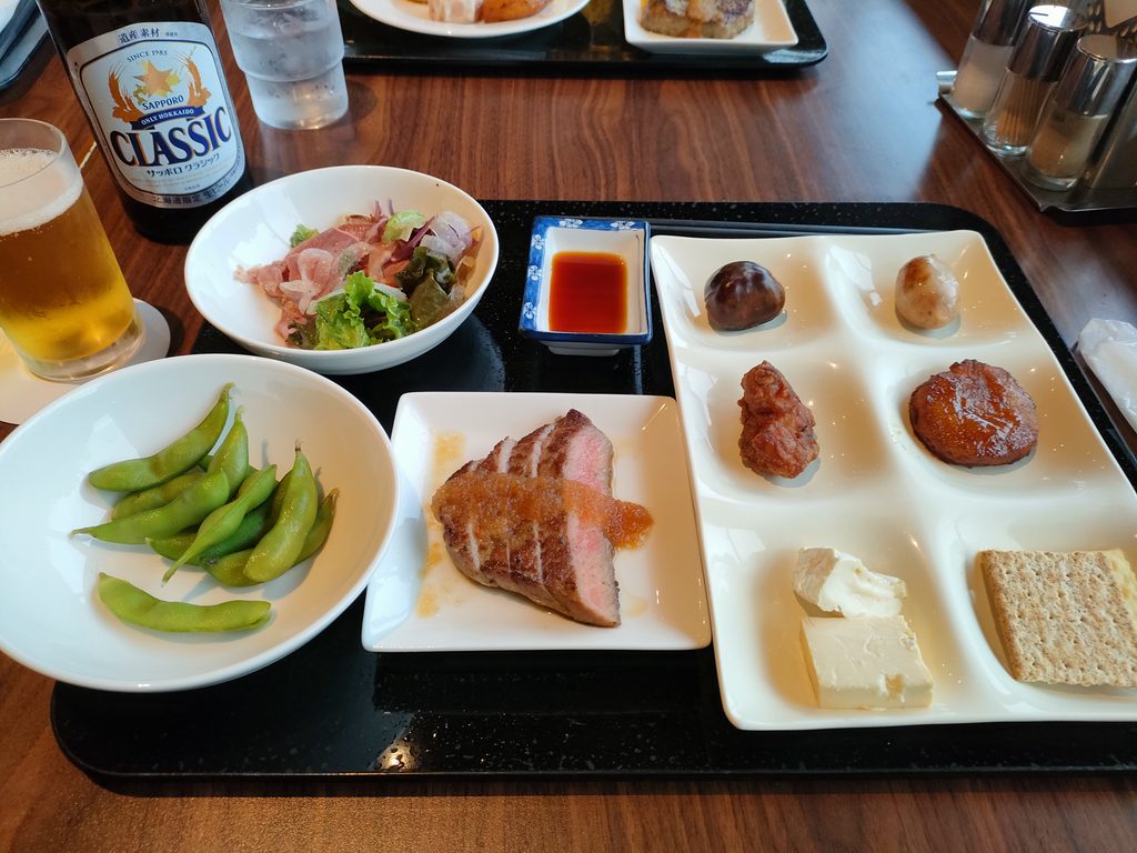 ニセコノーザンリゾート・アンヌプリ
Niseko Northern Resort An’nupuri
フュージョンレストラン　エクラ
夕食