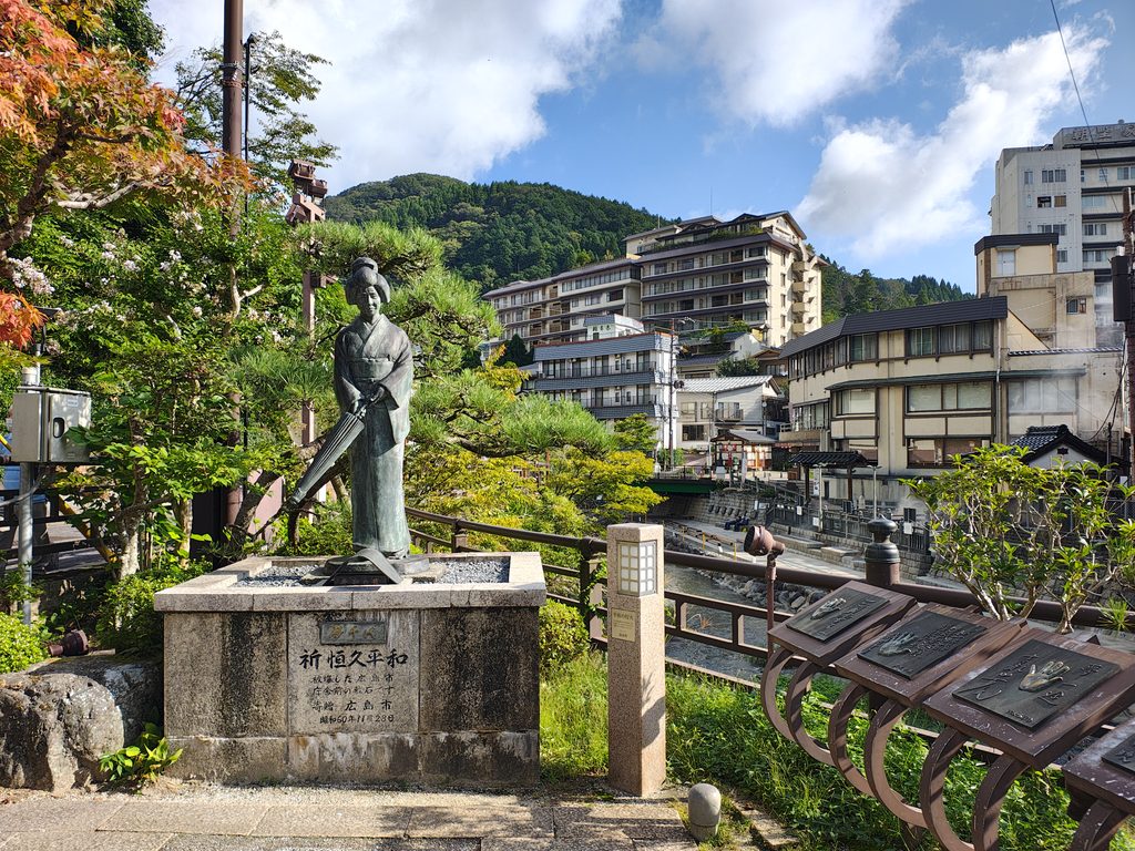 湯村温泉街
